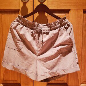 Danskin Beige Lightweight Woven Elastic waist paperbag Shorts L Taupe Pockets